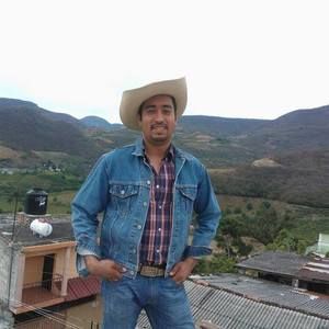 Meet your Posher, Roberto